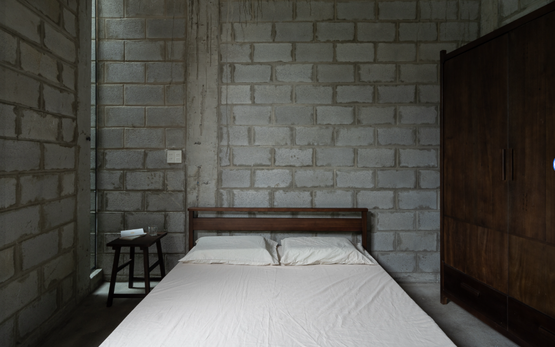 Nhà gạch bê tông cây mọc xuyên qua mái mang phong cách hiện đại tại Quảng Ngãi- Ảnh 11. Nhà gạch bê tông cây mọc xuyên qua mái mang phong cách hiện đại tại Quảng Ngãi- Ảnh 11.