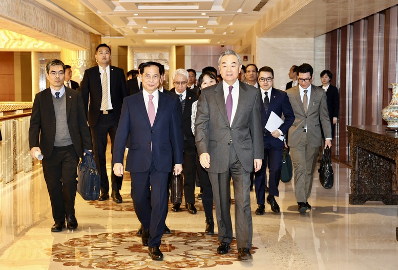 Việt Nam - Trung Quốc vừa trao Thỏa thuận hợp tác xây dựng 3 tuyến đường sắt- Ảnh 1. Việt Nam - Trung Quốc vừa trao Thỏa thuận hợp tác xây dựng 3 tuyến đường sắt- Ảnh 1.