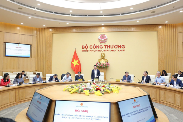 Nhu cầu nhân lực cho dự án điện hạt nhân Ninh Thuận lên tới hàng nghìn người- Ảnh 1.