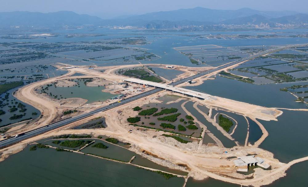 Quảng Ninh sắp có thêm lượng khổng lồ đất đá làm vật liệu thi công các công trình, dự án trên địa bàn- Ảnh 1.