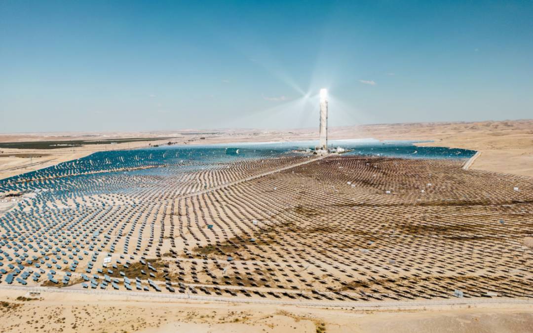 Nhà máy điện mặt trời lớn nhất thế giới với công suất 5,2 GW, rộng gần bằng 10.000 sân bóng đá- Ảnh 1. Nhà máy điện mặt trời lớn nhất thế giới với công suất 5,2 GW, rộng gần bằng 10.000 sân bóng đá- Ảnh 1.