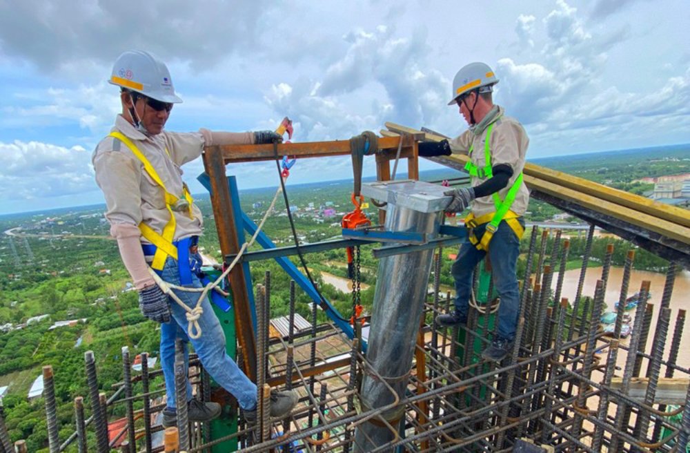 Áp lực đẩy nhanh tiến độ đầu tư công sẽ là cơ hội lớn cho các doanh nghiệp thép?