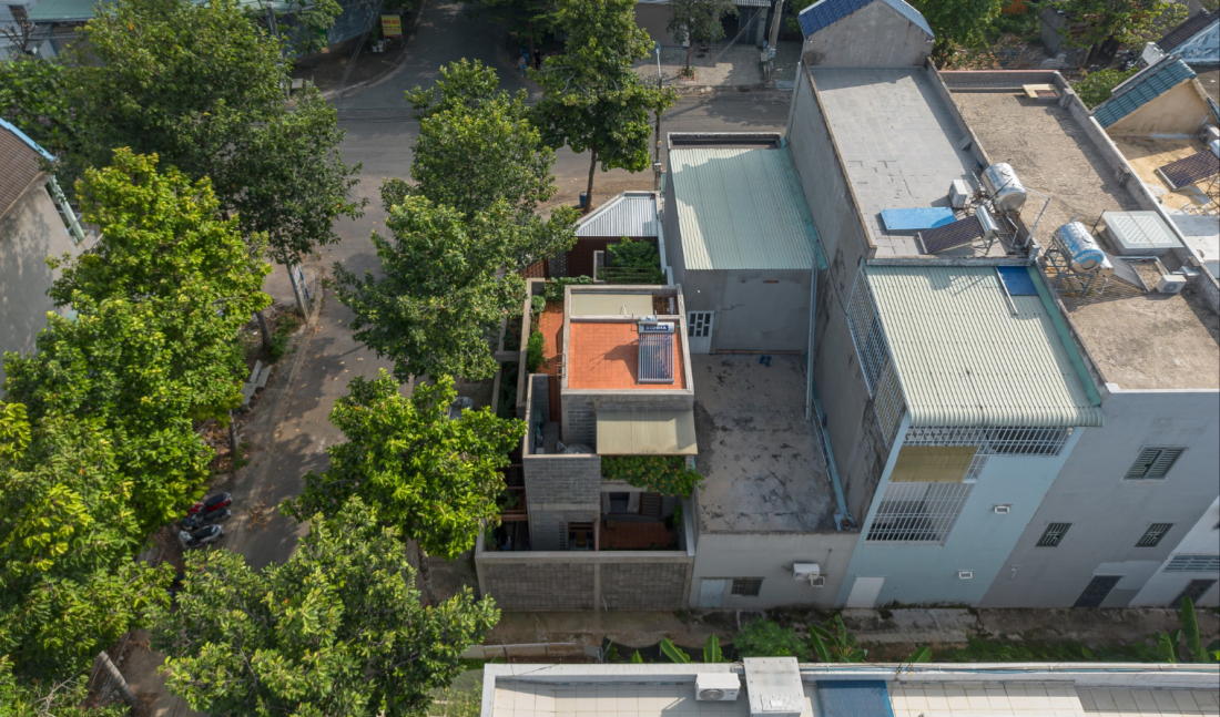 Ngôi nhà tối giản dành cho gia chủ sống chậm tại Bình Dương- Ảnh 1. Ngôi nhà tối giản dành cho gia chủ sống chậm tại Bình Dương- Ảnh 1.