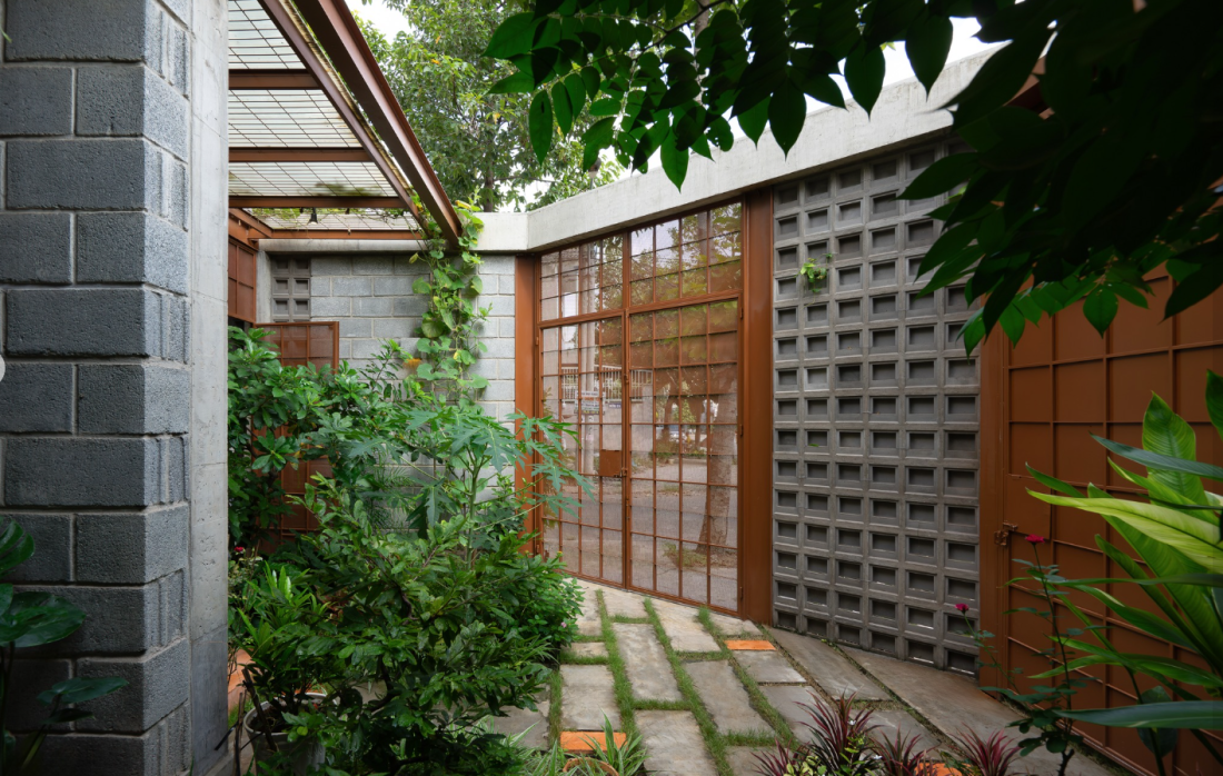 Ngôi nhà tối giản dành cho gia chủ sống chậm tại Bình Dương- Ảnh 9. Ngôi nhà tối giản dành cho gia chủ sống chậm tại Bình Dương- Ảnh 9.