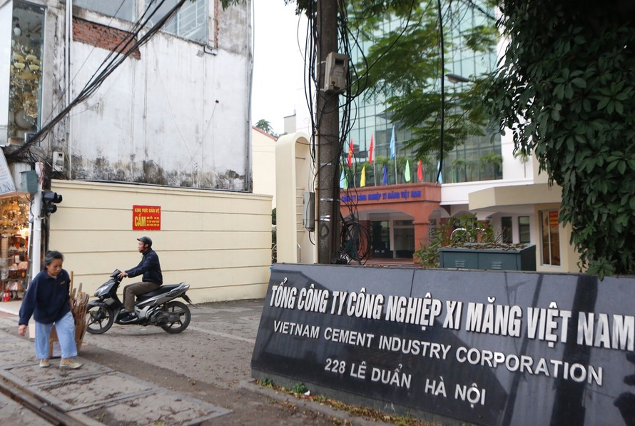 Sức khỏe tài chính Nhà sản xuất xi măng lớn nhất Việt Nam giữa thông tin nguyên Chủ tịch bị khởi tố- Ảnh 1. Sức khỏe tài chính Nhà sản xuất xi măng lớn nhất Việt Nam giữa thông tin nguyên Chủ tịch bị khởi tố- Ảnh 1.