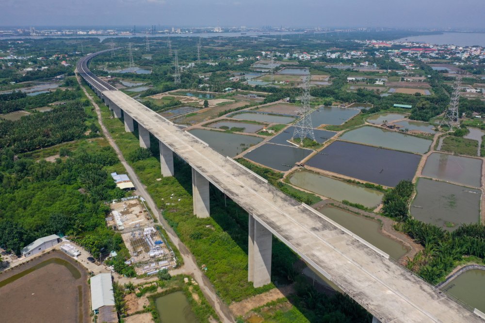 Tương lai giao thông Đồng bằng sông Cửu Long: Cao tốc trên cầu cạn có khả thi?