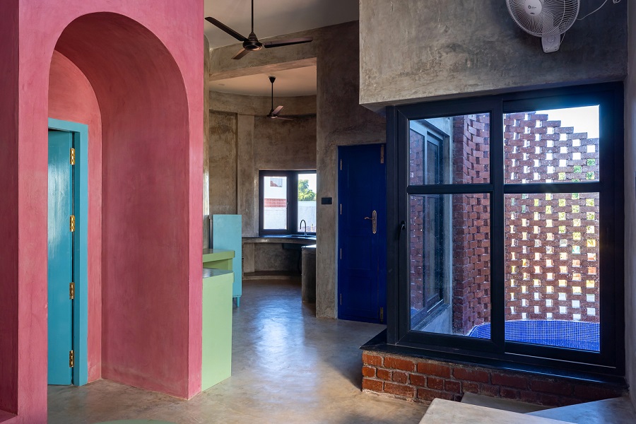 Khám phá ngôi nhà gạch với thiết kế tường gạch lượn sóng độc đáo tại Ấn Độ- Ảnh 3. Khám phá ngôi nhà gạch với thiết kế tường gạch lượn sóng độc đáo tại Ấn Độ- Ảnh 3.