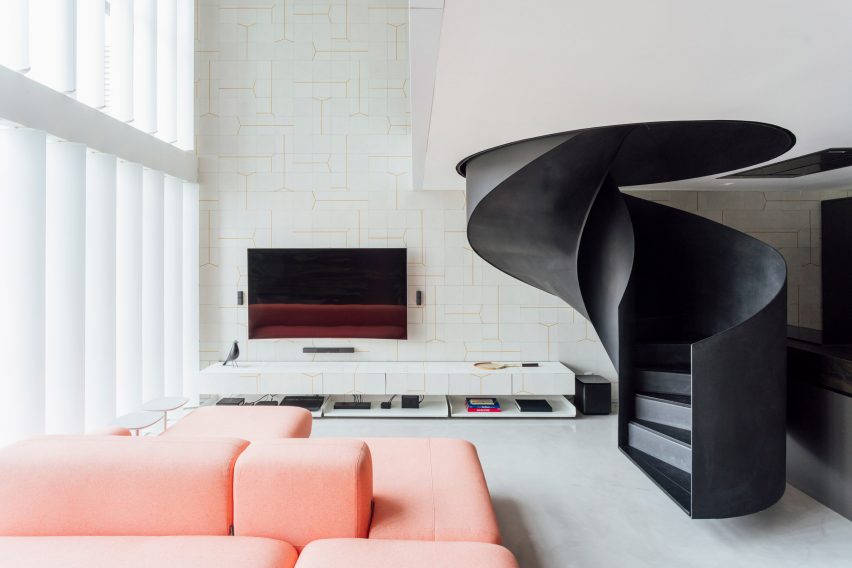 Những thiết kế cầu thang uốn lượn độc đáo trong không gian sống- Ảnh 1. Những thiết kế cầu thang uốn lượn độc đáo trong không gian sống- Ảnh 1.