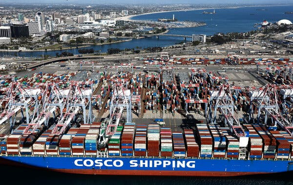 Trung Quốc đáp trả ông Trump: Áp thuế 34%, 11 công ty Mỹ bị loại khỏi thị trường- Ảnh 1.