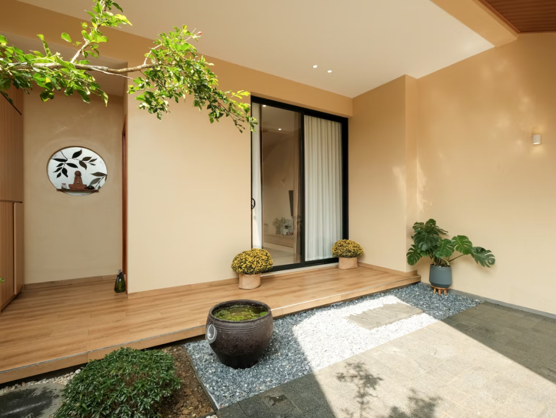 Bên trong ngôi nhà nhỏ có khoảng thông tầng hình kim tự tháp tại Huế- Ảnh 4.