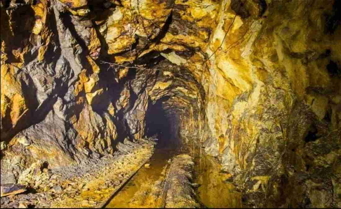 Việt Nam phát hiện thêm 12 mỏ vàng trữ lượng hơn 10 tấn ở Quảng Nam, Quảng Ngãi, Bình Định, Gia Lai…- Ảnh 1. Việt Nam phát hiện thêm 12 mỏ vàng trữ lượng hơn 10 tấn ở Quảng Nam, Quảng Ngãi, Bình Định, Gia Lai…- Ảnh 1.