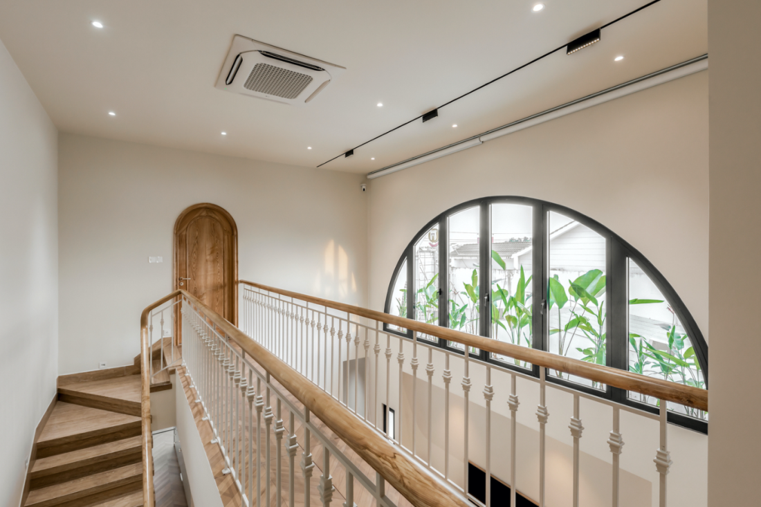 Mặt tiền nhà phố cong độc đáo từ hơn 3.000 viên gạch kính giữa đô thị Trà Vinh- Ảnh 14.