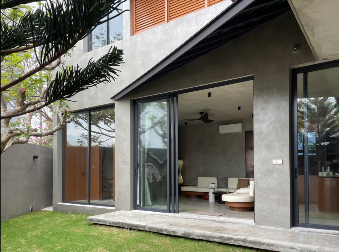 Xây nhà bê tông thô độc đáo thích nghi với nắng gió biển ở Phan Rang- Ảnh 16.