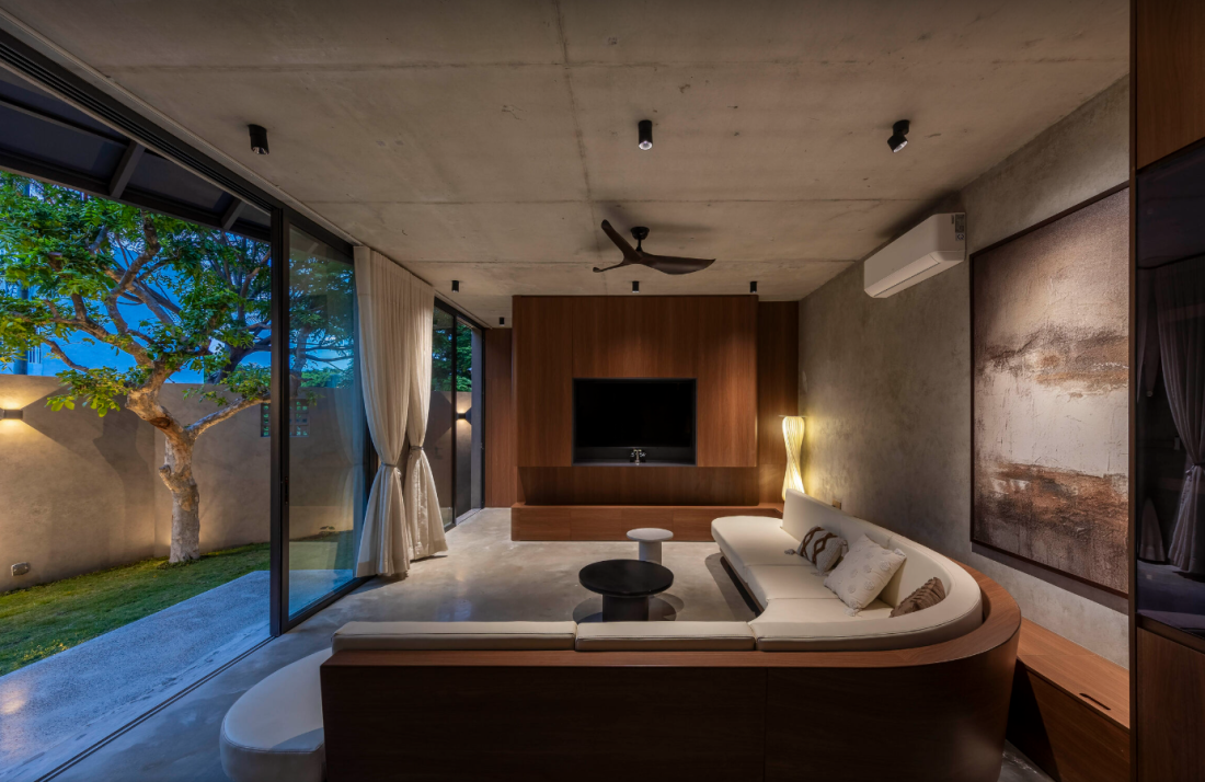 Xây nhà bê tông thô độc đáo thích nghi với nắng gió biển ở Phan Rang- Ảnh 8.