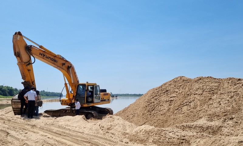 Bến Tre: Sẽ thanh tra toàn diện hoạt động cấp phép, khai thác mỏ vật liệu xây dựng - Ảnh 1.