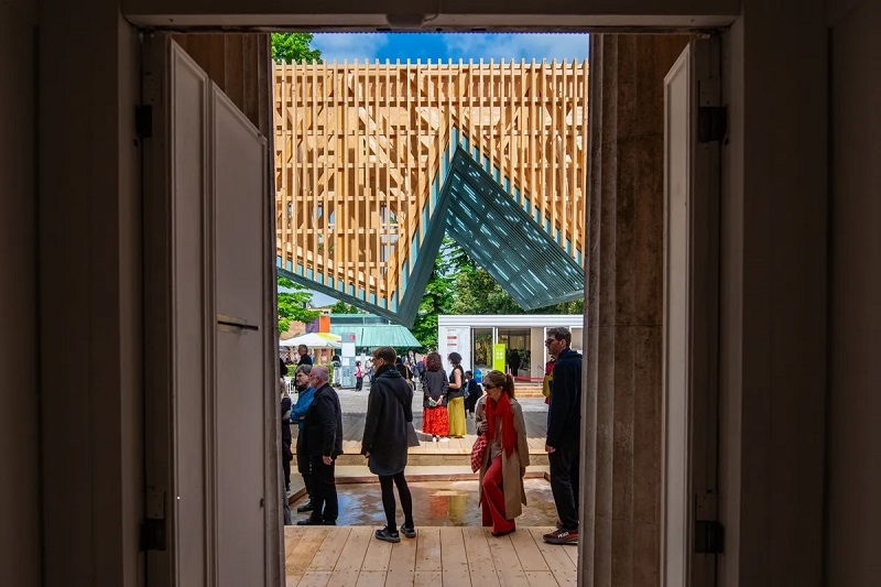 Nước Mỹ – “Quốc gia của những hiên nhà”- Ảnh 2. Nước Mỹ – “Quốc gia của những hiên nhà”- Ảnh 2.