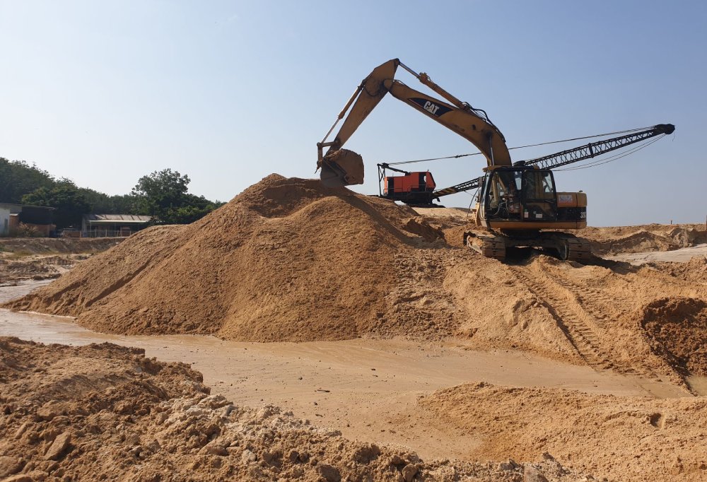 UBND tỉnh Đồng Tháp vừa có quyết định quan trọng về nguồn vật liệu thi công cao tốc Mỹ An - Cao Lãnh- Ảnh 1.