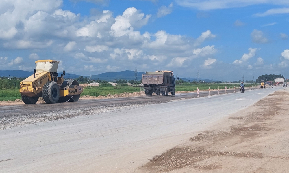 Nghệ An thúc tiến độ dự án cải tạo, nâng cấp Quốc lộ 7 và dự án mở rộng Quốc lộ 46