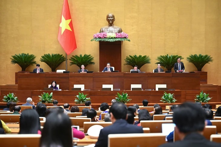 Quốc hội "chốt" loạt chính sách, khuyến khích doanh nghiệp tư nhân làm đường sắt - Ảnh 1.