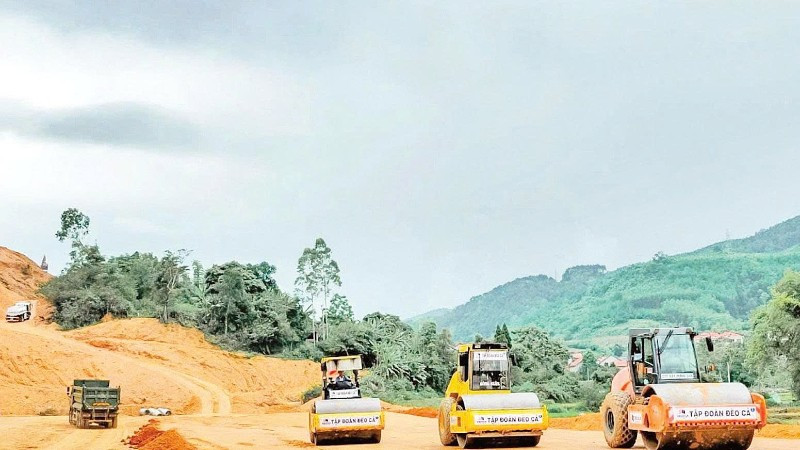 Giá vật liệu tăng cao bất thường, nhiều công trình giao thông trọng điểm gặp khó