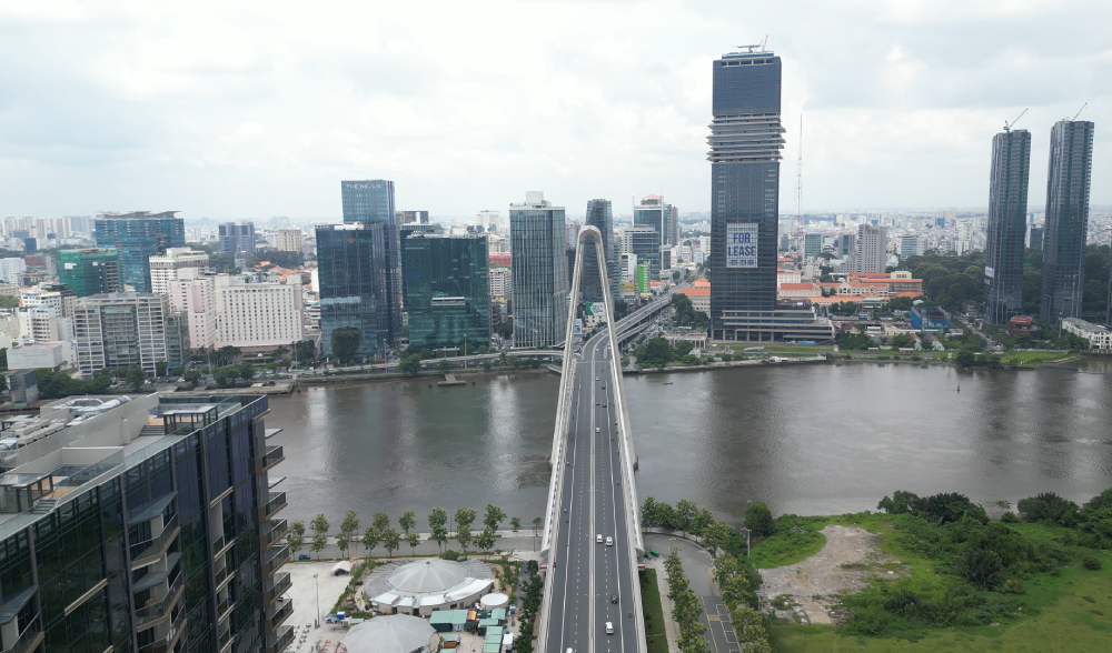 Giá nhà TP.HCM lập đỉnh, nửa tỷ đồng mỗi m2 căn hộ- Ảnh 1.