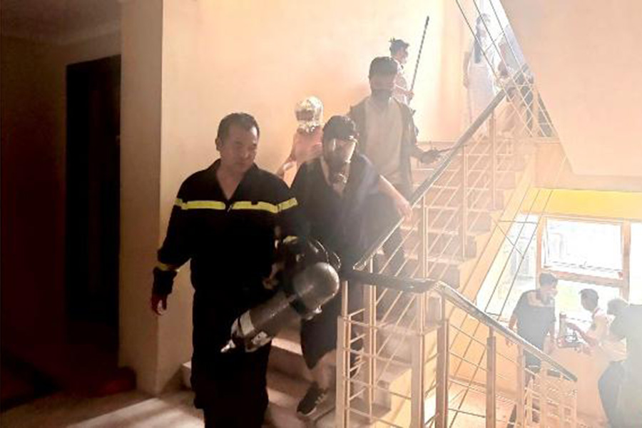 Cháy căn hộ tại tầng 12 khu chung cư Ciputra, 47 người kịp thoát nạn!