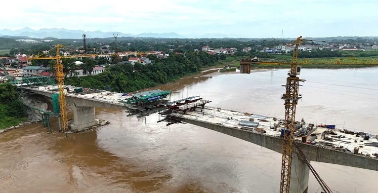 Phú Thọ đẩy nhanh hợp long cầu Phong Châu mới, quyết hoàn thành vào dịp Quốc khánh 2/9
