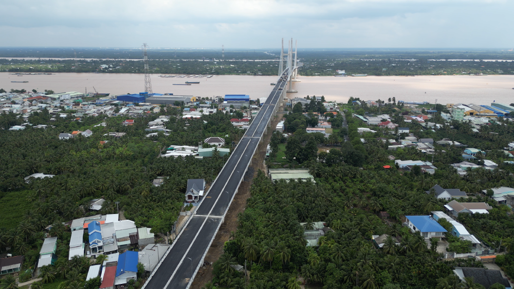 Cận cảnh cầu dây văng hơn 6.800 tỷ nối Vĩnh Long và Đồng Tháp sắp đưa vào khai thác- Ảnh 12.