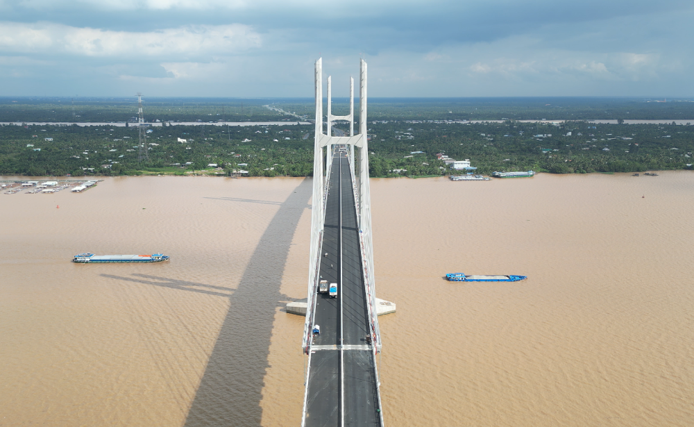 Cận cảnh cầu dây văng hơn 6.800 tỷ nối Vĩnh Long và Đồng Tháp sắp đưa vào khai thác- Ảnh 3.