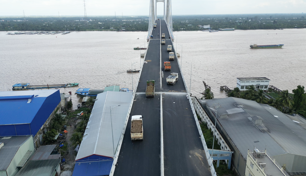 Cận cảnh cầu dây văng hơn 6.800 tỷ nối Vĩnh Long và Đồng Tháp sắp đưa vào khai thác- Ảnh 8.