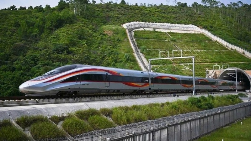 VinSpeed đề xuất 2 tuyến đường sắt tốc độ cao trong năm 2025