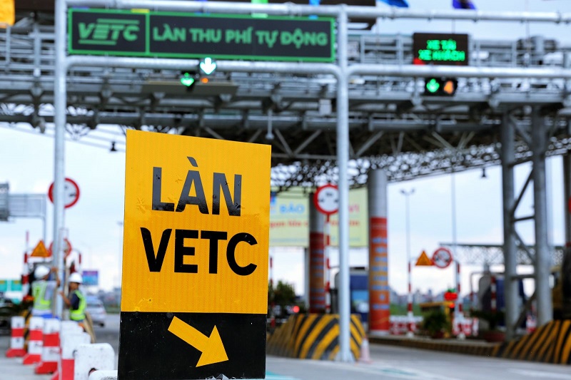 Làm cách nào chuyển sang tài khoản giao thông để được qua trạm thu phí từ 1/10?