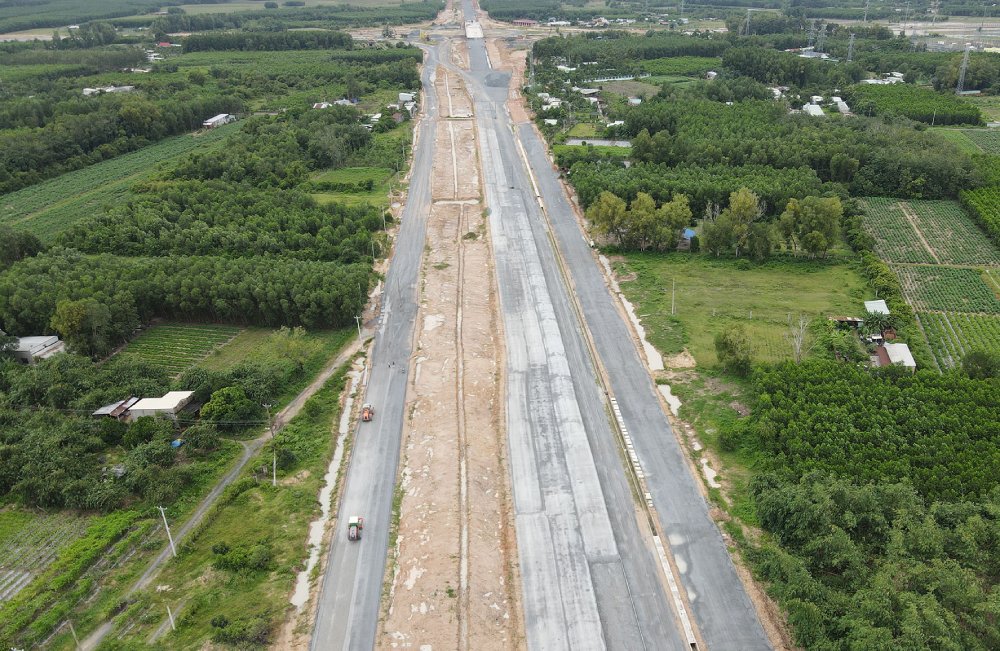 Đồng Nai đề xuất điều chuyển khối lượng, siết tiến độ cao tốc Biên Hòa - Vũng Tàu và Vành đai 3 TP.HCM- Ảnh 1. Đồng Nai đề xuất điều chuyển khối lượng, siết tiến độ cao tốc Biên Hòa - Vũng Tàu và Vành đai 3 TP.HCM- Ảnh 1.
