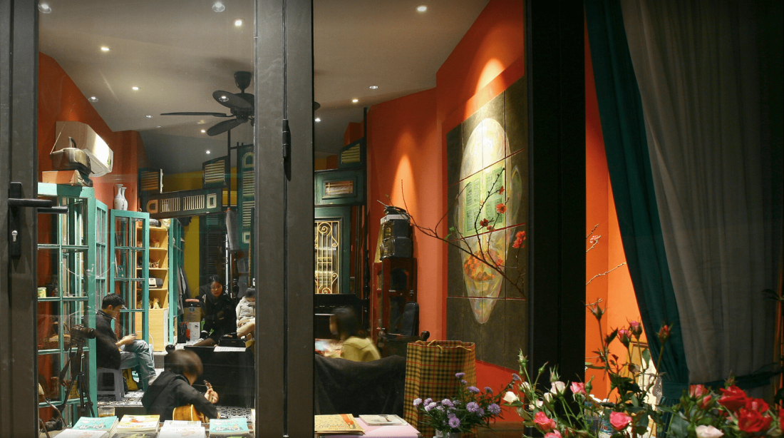 Ngôi nhà "độc bản" Hà Nội từ bộ sưu tập cửa- Ảnh 1. Ngôi nhà "độc bản" Hà Nội từ bộ sưu tập cửa- Ảnh 1.