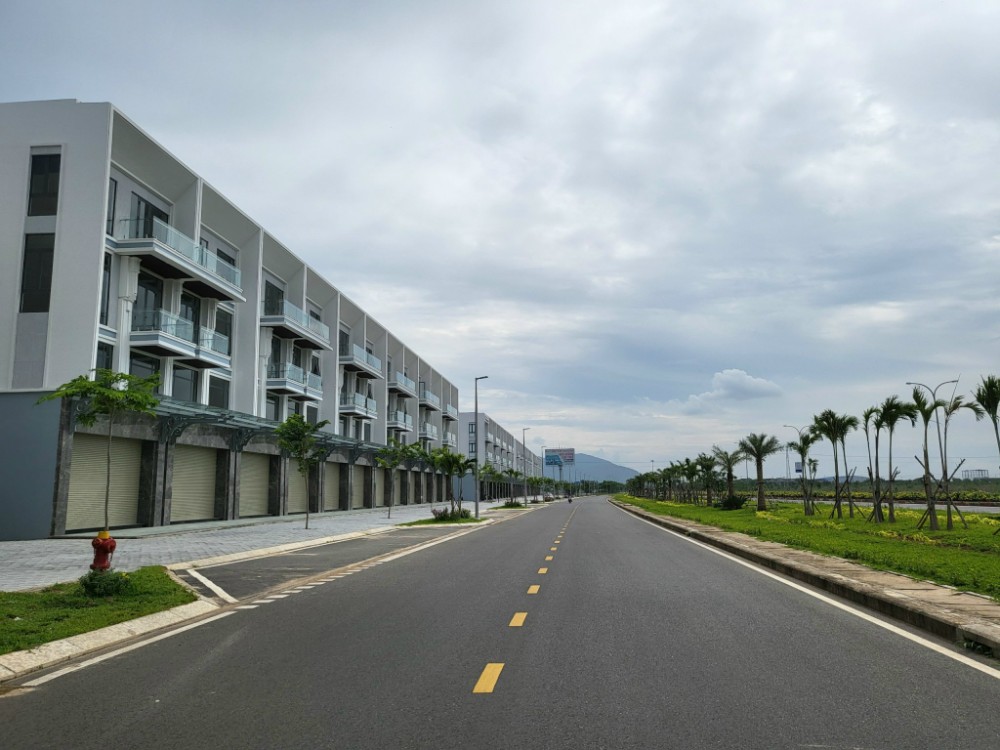 Người dân TP.HCM có cơ hội mua nhà ở giá từ 12,4 triệu đồng/m2- Ảnh 1. Người dân TP.HCM có cơ hội mua nhà ở giá từ 12,4 triệu đồng/m2- Ảnh 1.