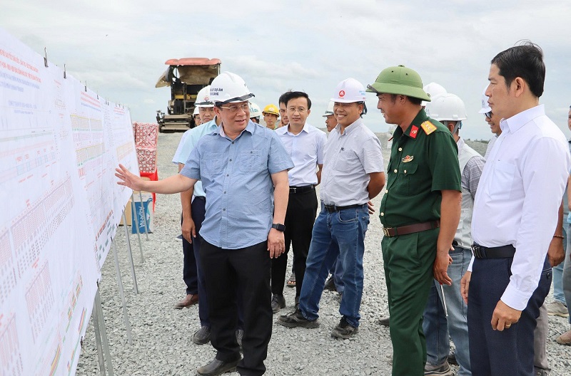 An Giang: Dự án thành phần 1, cao tốc Châu Đốc - Cần Thơ - Sóc Trăng giai đoạn 1 sẽ thông xe trước 10/12- Ảnh 1.