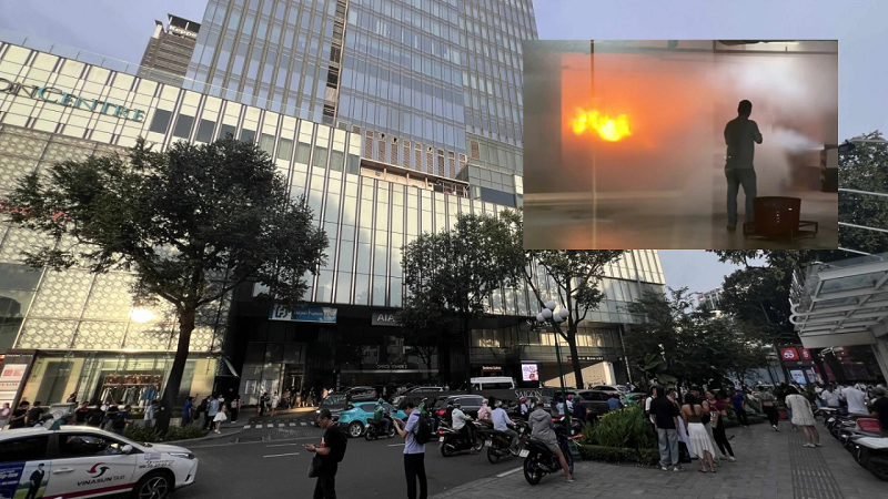 Cháy trong hầm trung tâm thương mại Takashimaya