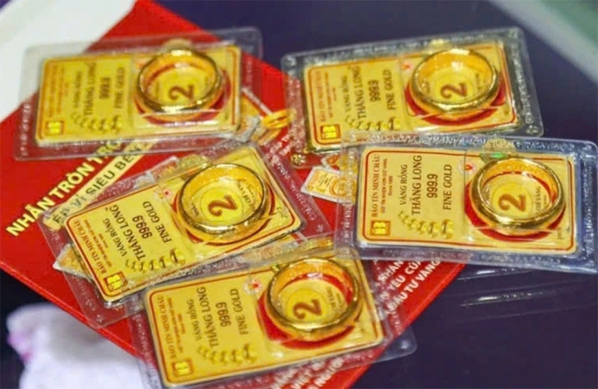 Giá vàng hôm nay 11-10: Vàng trong nước quay đầu giảm