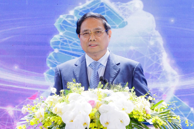 Thủ tướng: Doanh nghiệp, doanh nhân tư nhân "3 tiên phong" để "công-tư đồng kiến quốc"