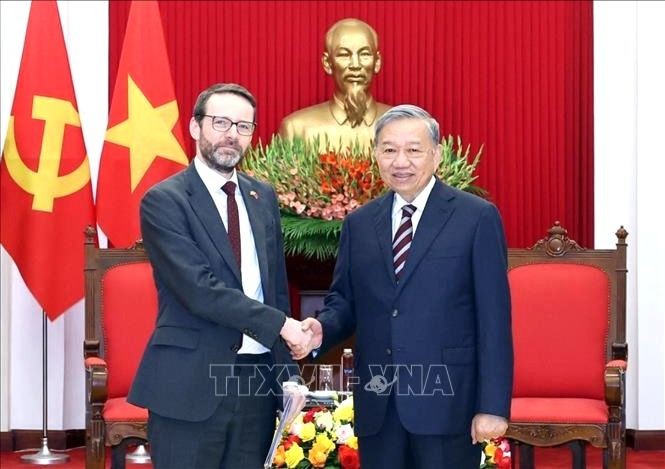 Hợp tác kinh tế là trụ cột của quan hệ Việt Nam - Anh