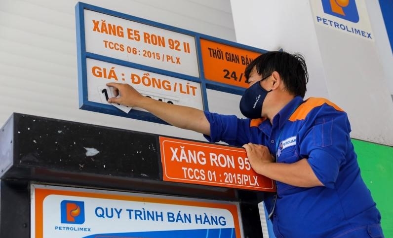 Giá xăng dầu chiều 23/10: Đồng loạt giảm