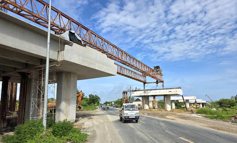 Lãnh đạo Cần Thơ thúc tiến độ thi công tuyến cao tốc hơn 44.600 tỷ đồng- Ảnh 1.