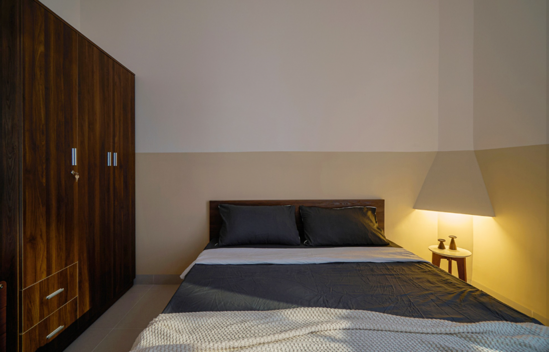 Nhà cấp 4 Bình Dương tối giản sân vườn chiếm nửa đất sau nhiều thay đổi thiết kế- Ảnh 12. Nhà cấp 4 Bình Dương tối giản sân vườn chiếm nửa đất sau nhiều thay đổi thiết kế- Ảnh 12.