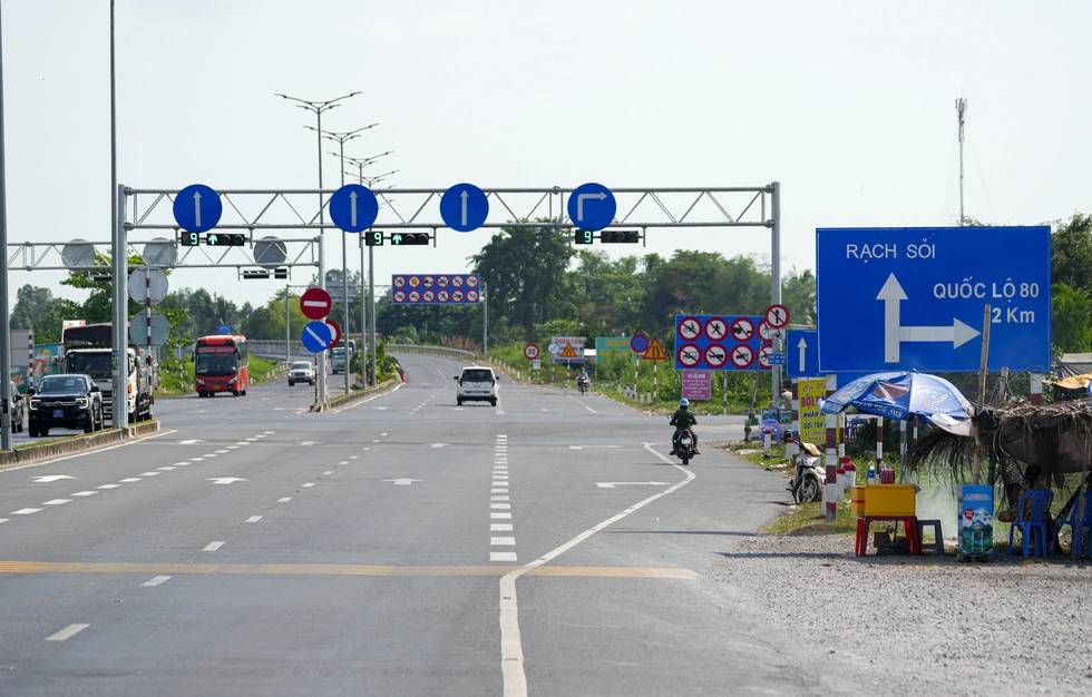 Các tuyến quốc lộ nào tại Cần Thơ được kiến nghị sớm nâng cấp, mở rộng?- Ảnh 1. Các tuyến quốc lộ nào tại Cần Thơ được kiến nghị sớm nâng cấp, mở rộng?- Ảnh 1.