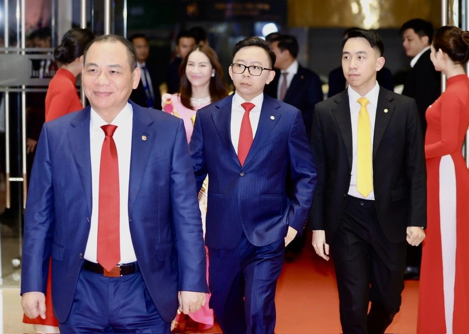 Hai con trai ông Phạm Nhật Vượng góp vốn vào công ty thép