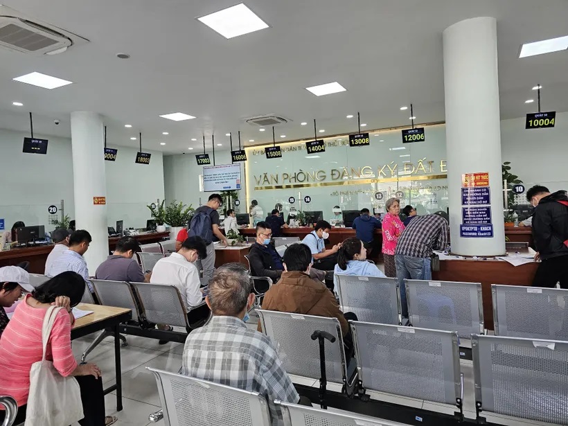 TPHCM đề xuất thu lệ phí cấp sổ hồng theo 3 khu vực