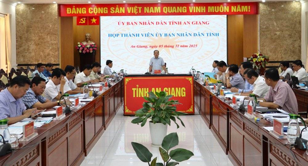 UBND tỉnh An Giang họp thông qua nhiều nội dung quan trọng liên quan đất đai và đầu tư công