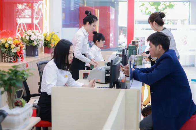 “Nắn” dòng vốn khi tín dụng tăng tốc