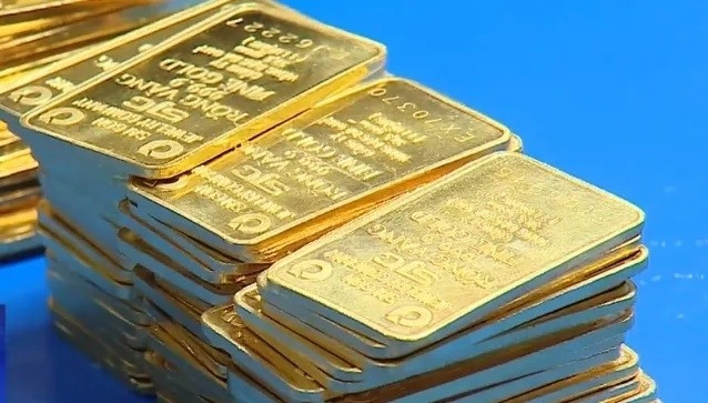 Giá vàng hôm nay 8-11: Ổn định, neo ở mức cao