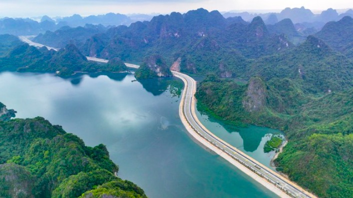 Quảng Ninh chi hơn 5.400 tỷ đồng xây dựng hai tuyến đường bao biển mới